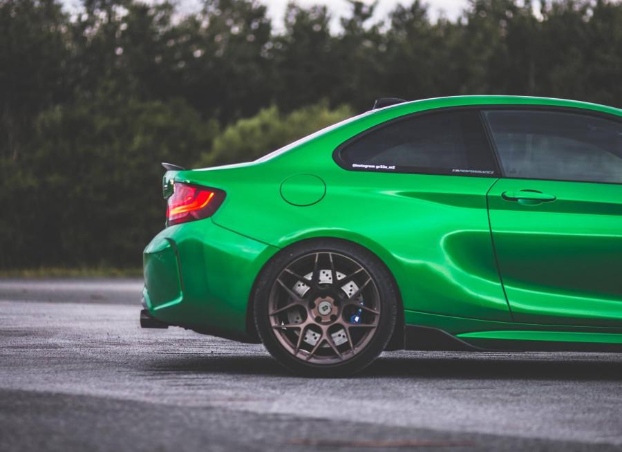 Детали экстерьера BMW M2 Coupe on HRE Wheels (FF01) 2018 года  (фото 5 из 5)
